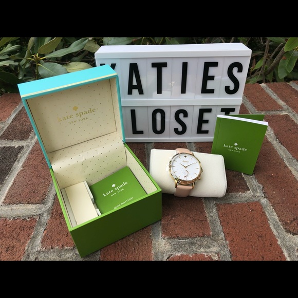 kate spade Accessories - NWT KATE SPADE SMART WATCH!